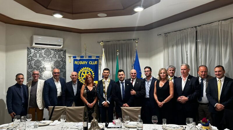 Passaggio delle consegne del Rotary Club Guidonia: emozioni e progetti futuri all’Hotel Imperatore Adriano